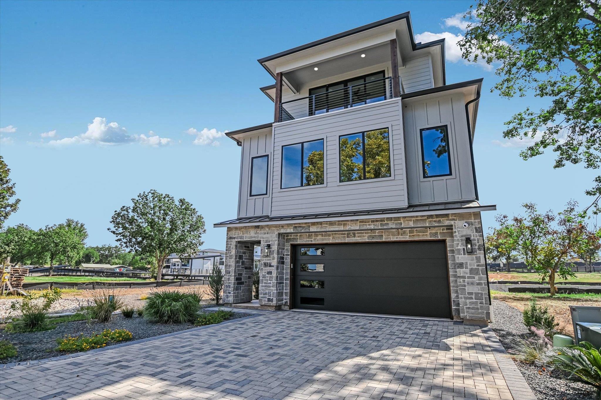 516 Lake St., Kingsland