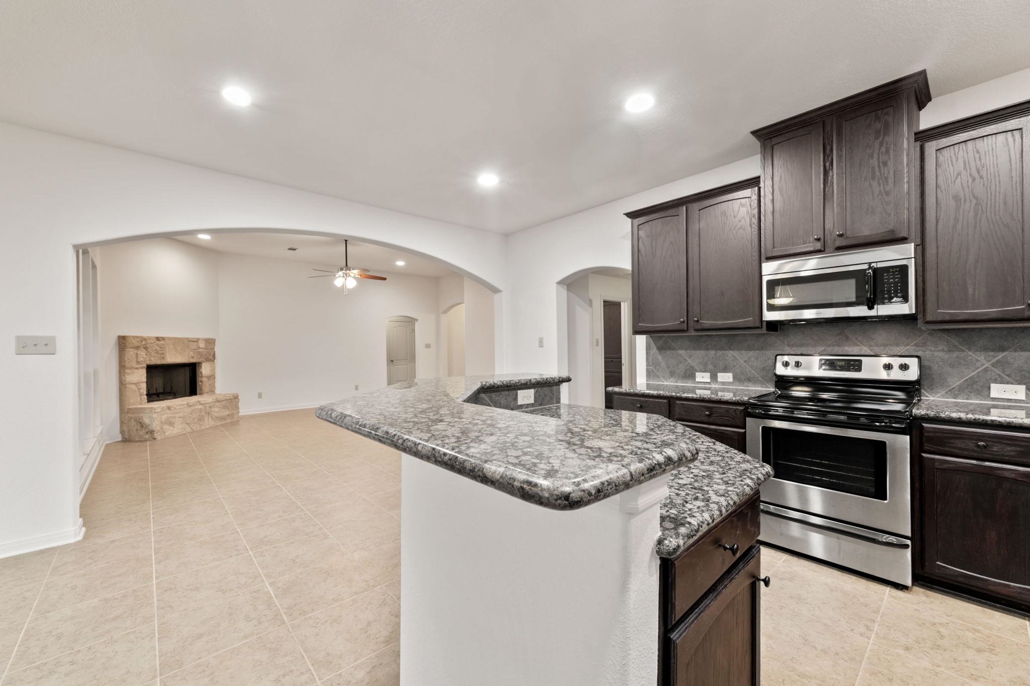 851 Stone Mountain Dr, Marble Falls