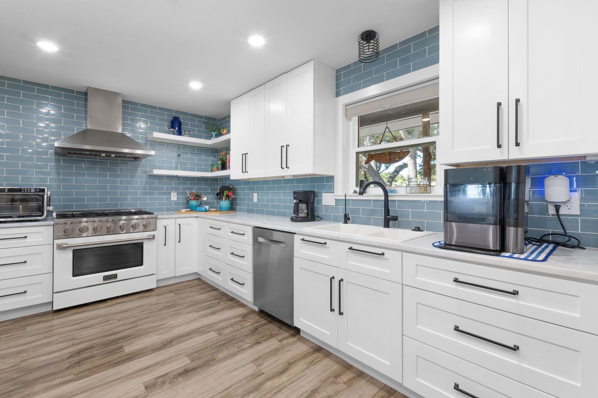 208 Iris Ln, Buchanan Dam