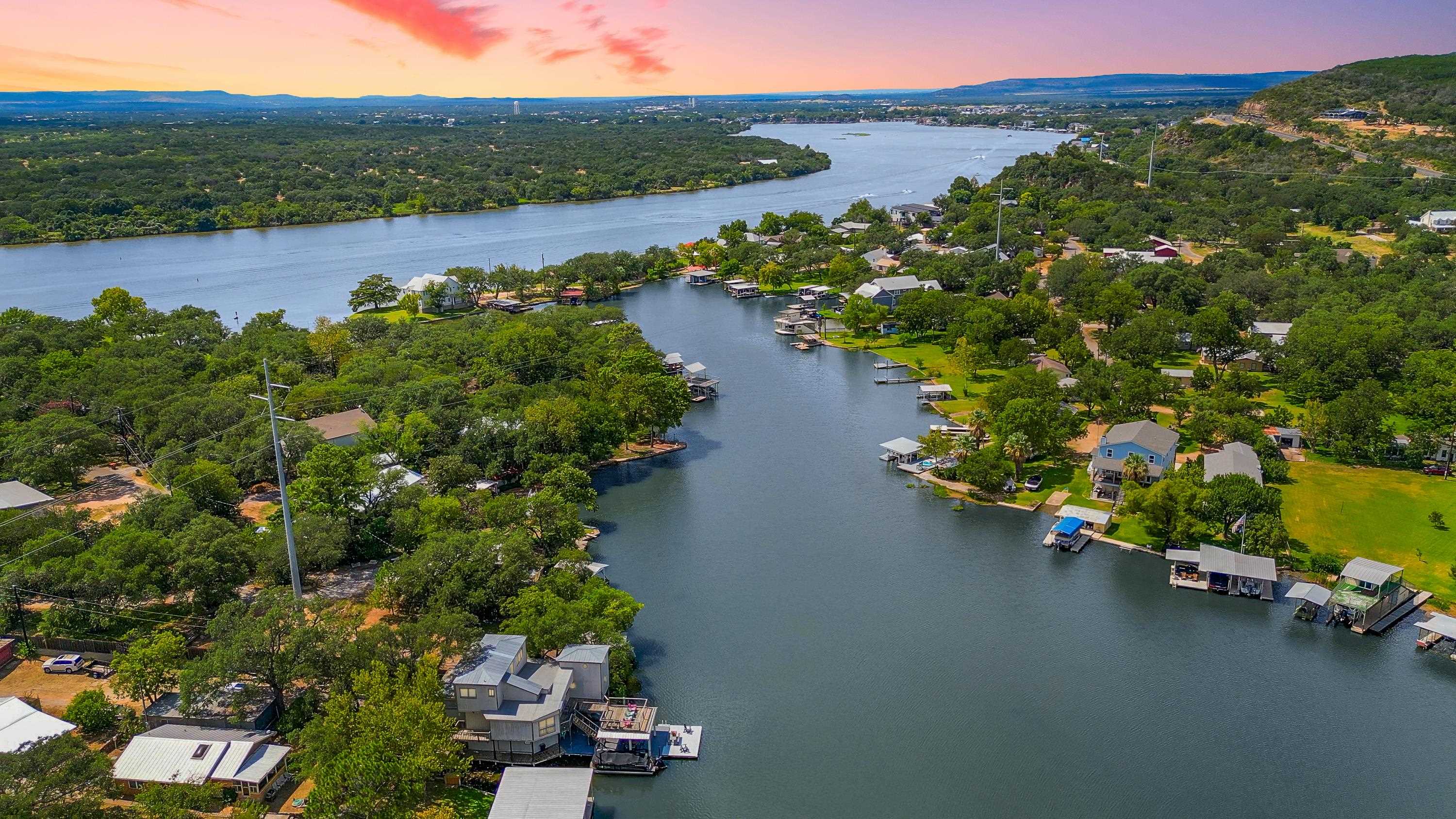 815 County Road 126, Kingsland