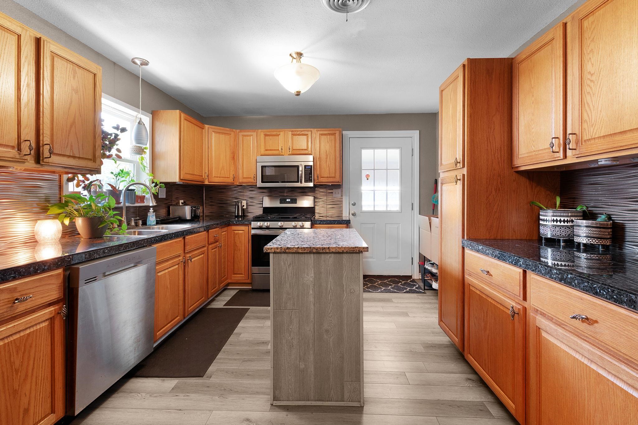 209 Live Oak St, Burnet