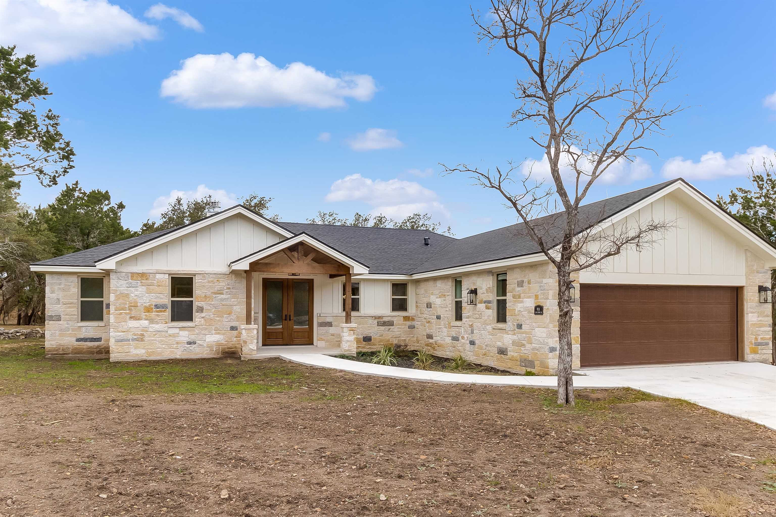 914 Oakridge, Marble Falls