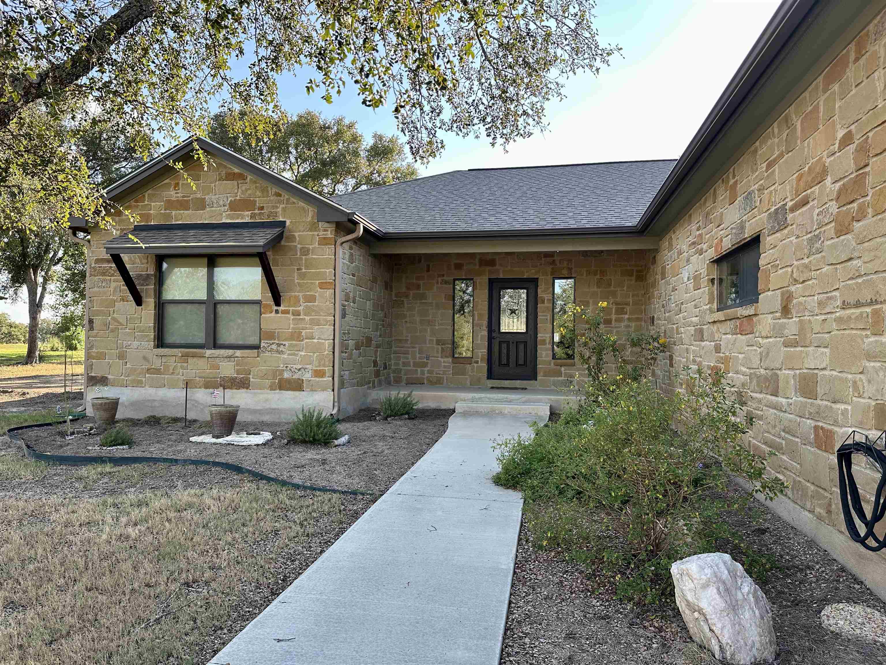 405 Woodlawn, Kingsland