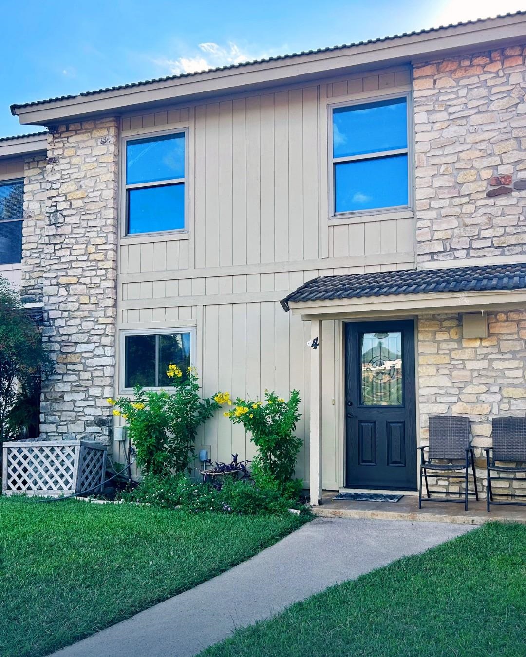 300 Lucy Lane, Horseshoe Bay