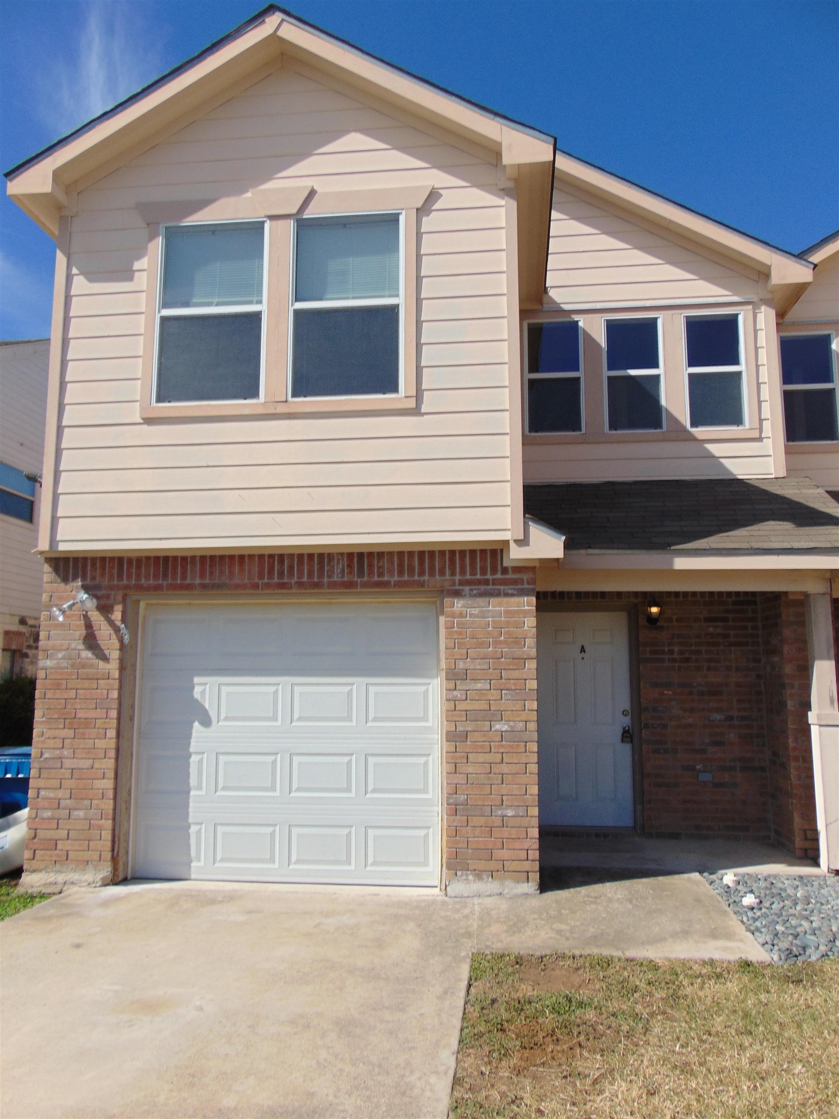 1602 Claremont, Marble Falls