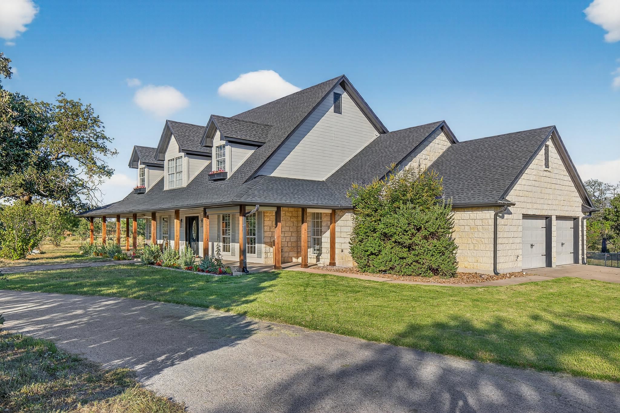 435 Oxbow, Marble Falls