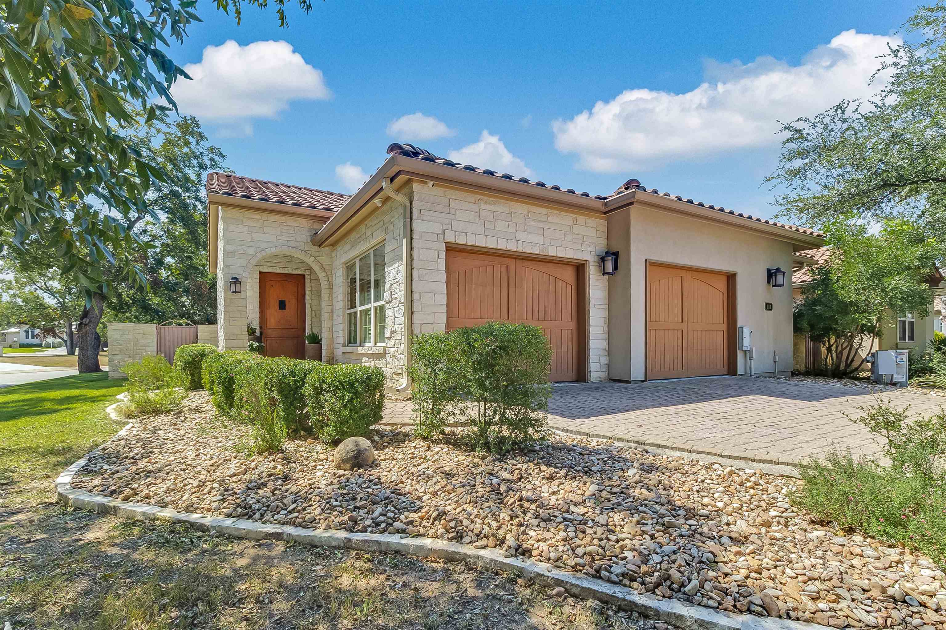 101 Blanco Court, Horseshoe Bay