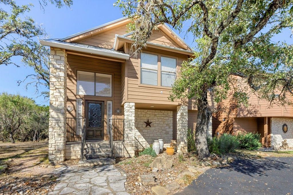 108 Courtside Cir, Spicewood