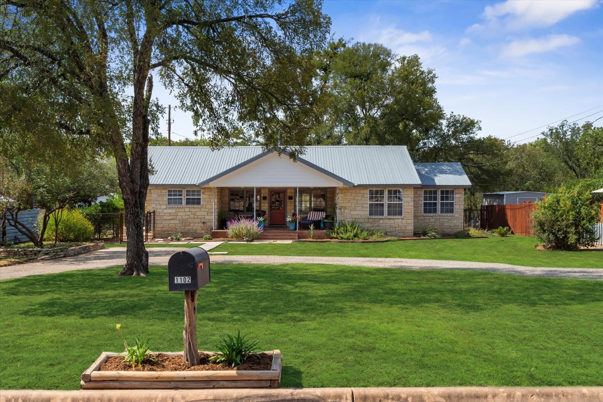 1102 Avenue G, Marble Falls