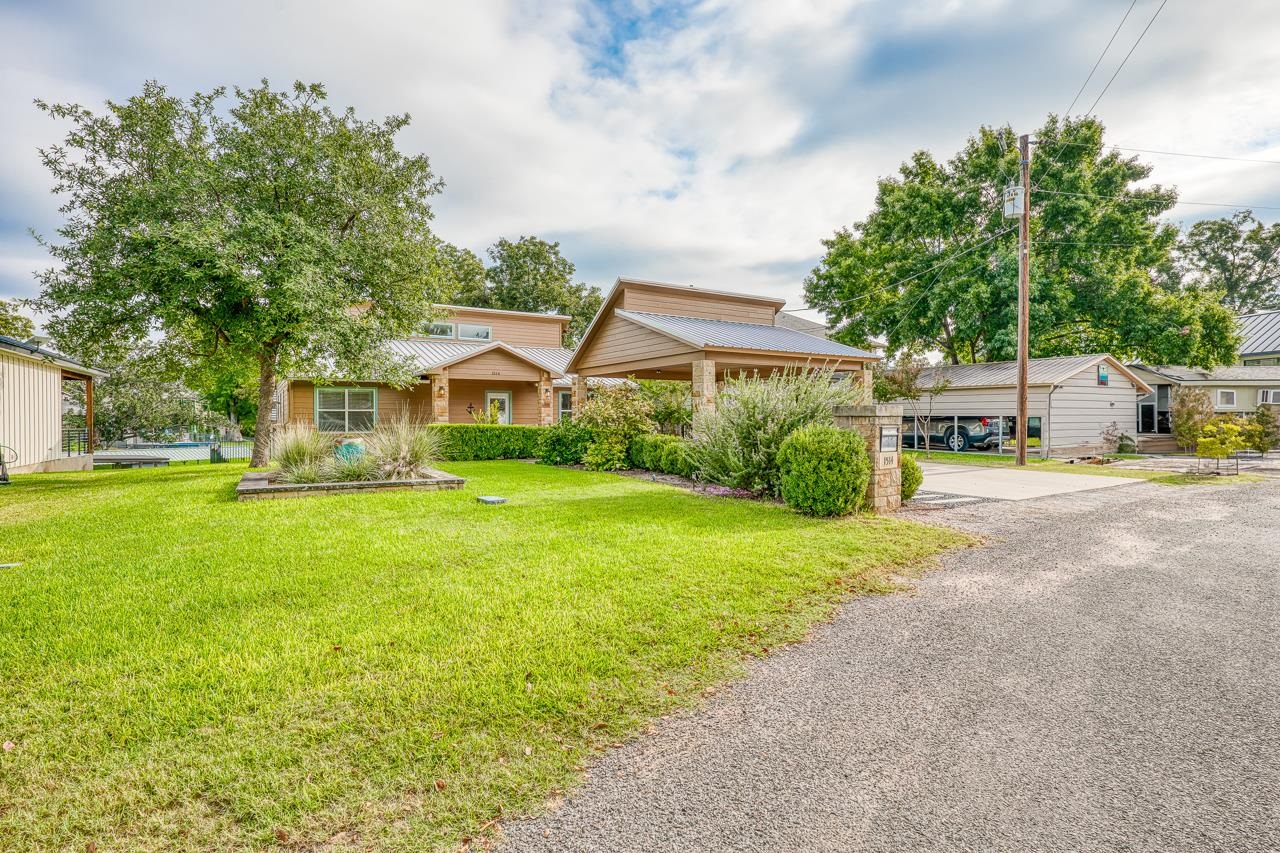 1514 Bluebonnet Lne, Kingsland