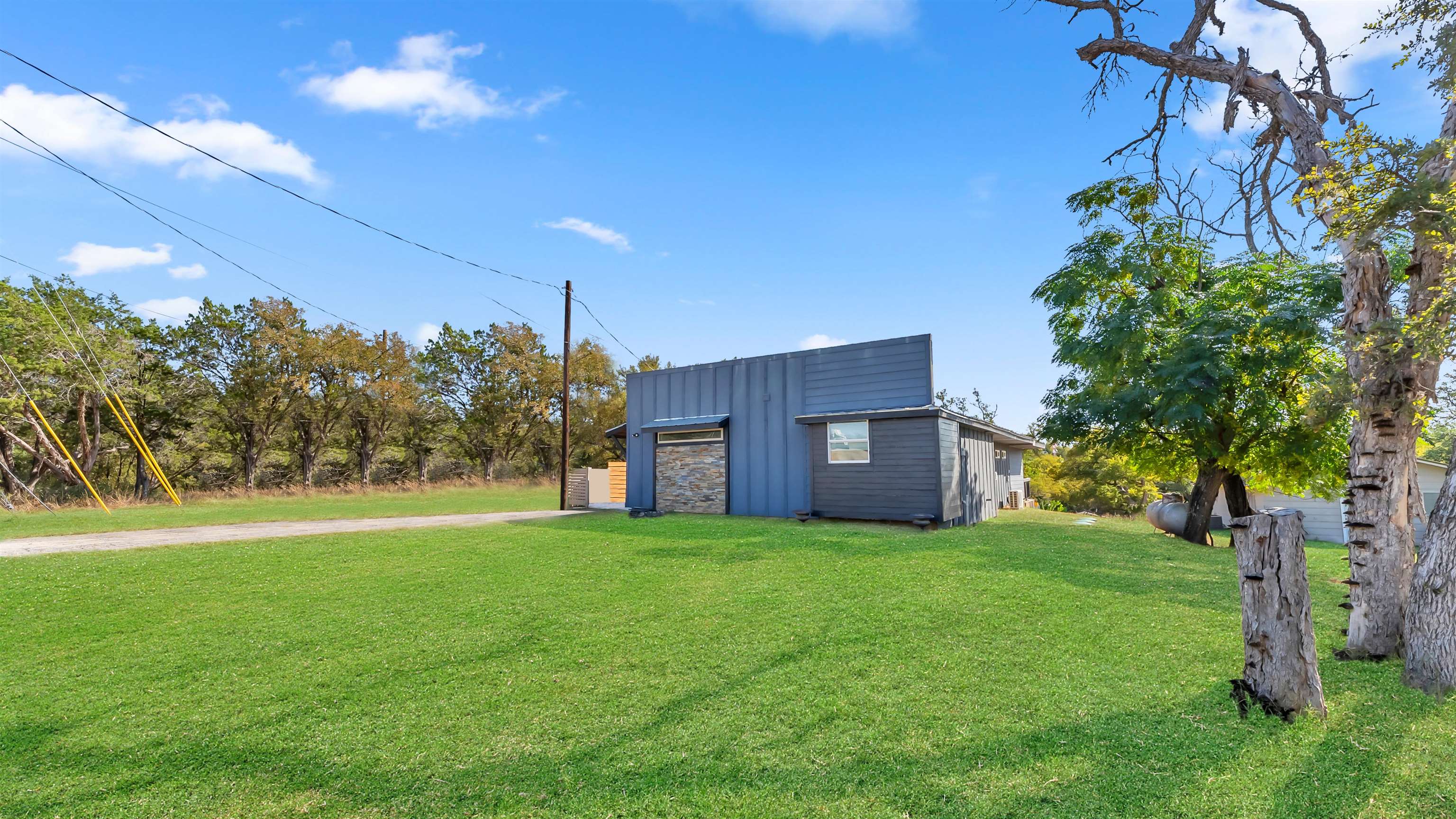 111 Lakeshore, Sunrise Beach