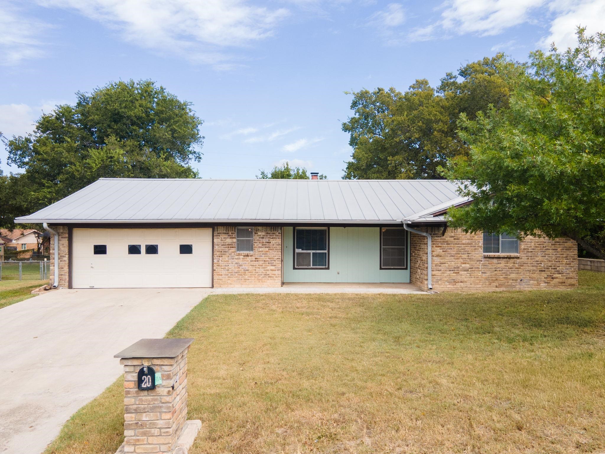 20 Snell, Lampasas