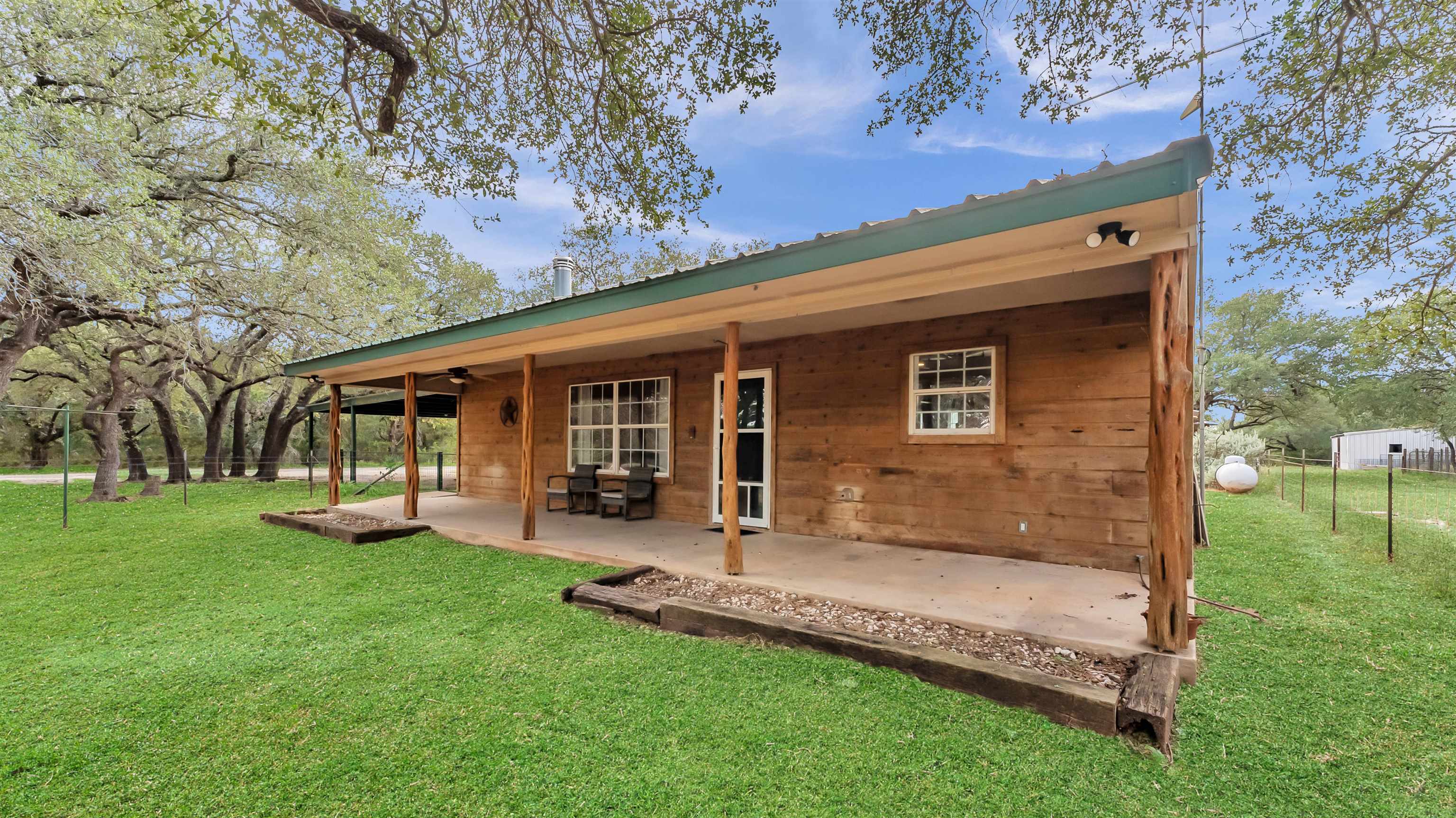 1413 Lonesome Bird, Burnet