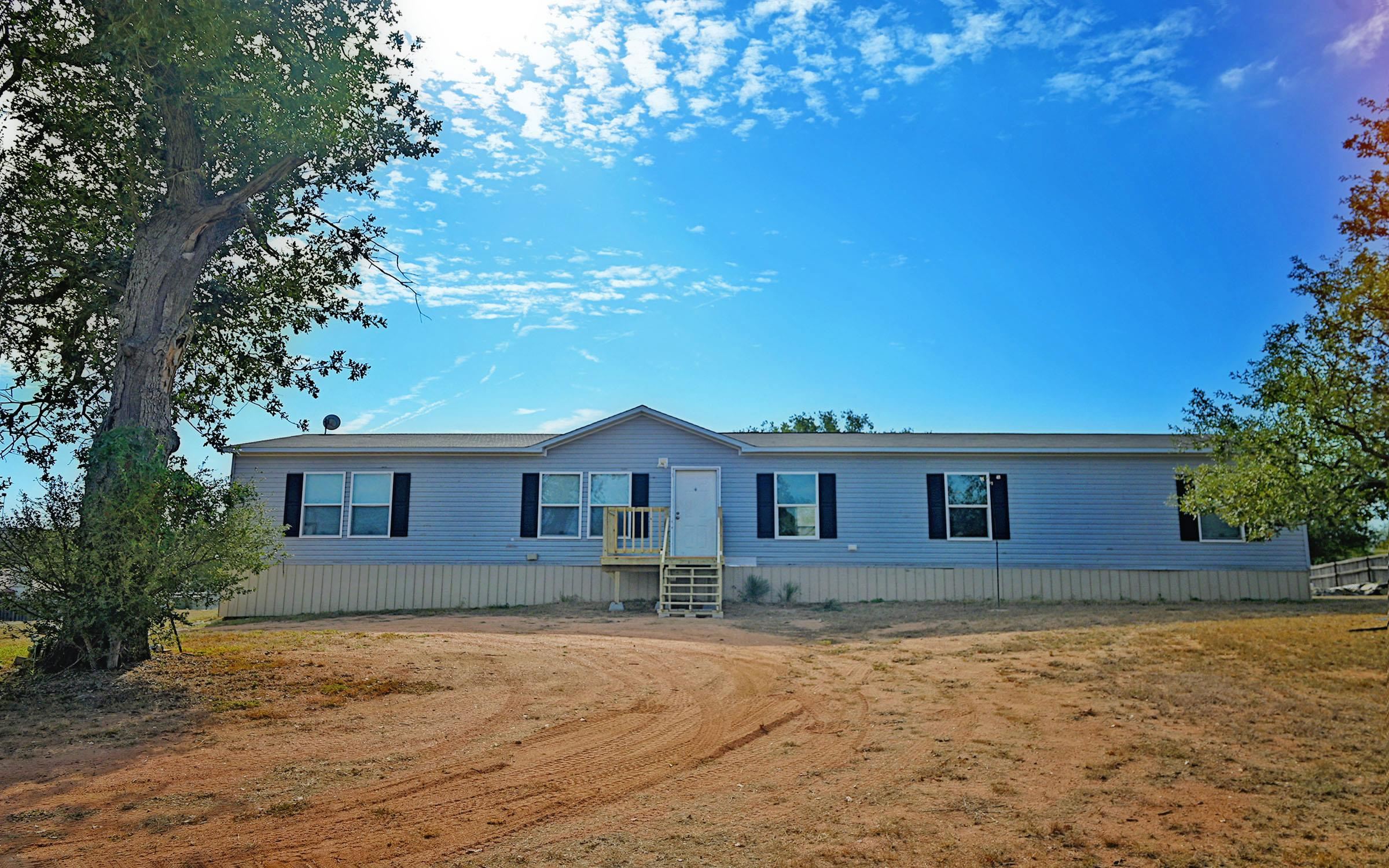 2216 Boxwood, Kingsland