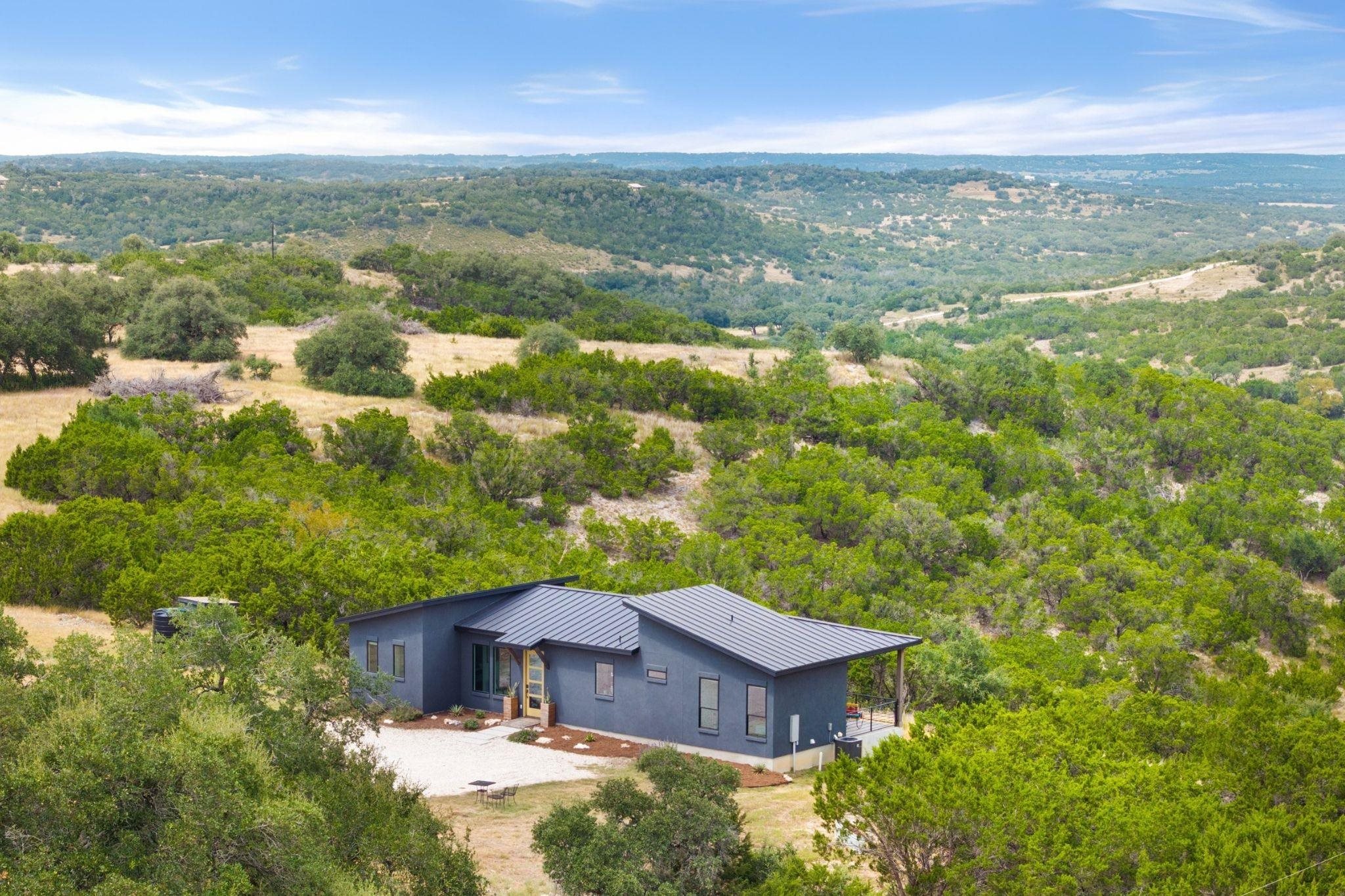 11 Sacramento, Kendalia