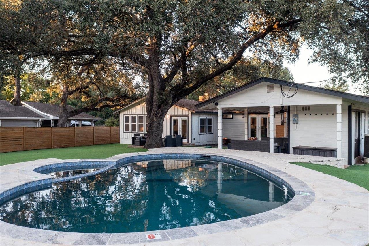 301 Briarway, Granite Shoals