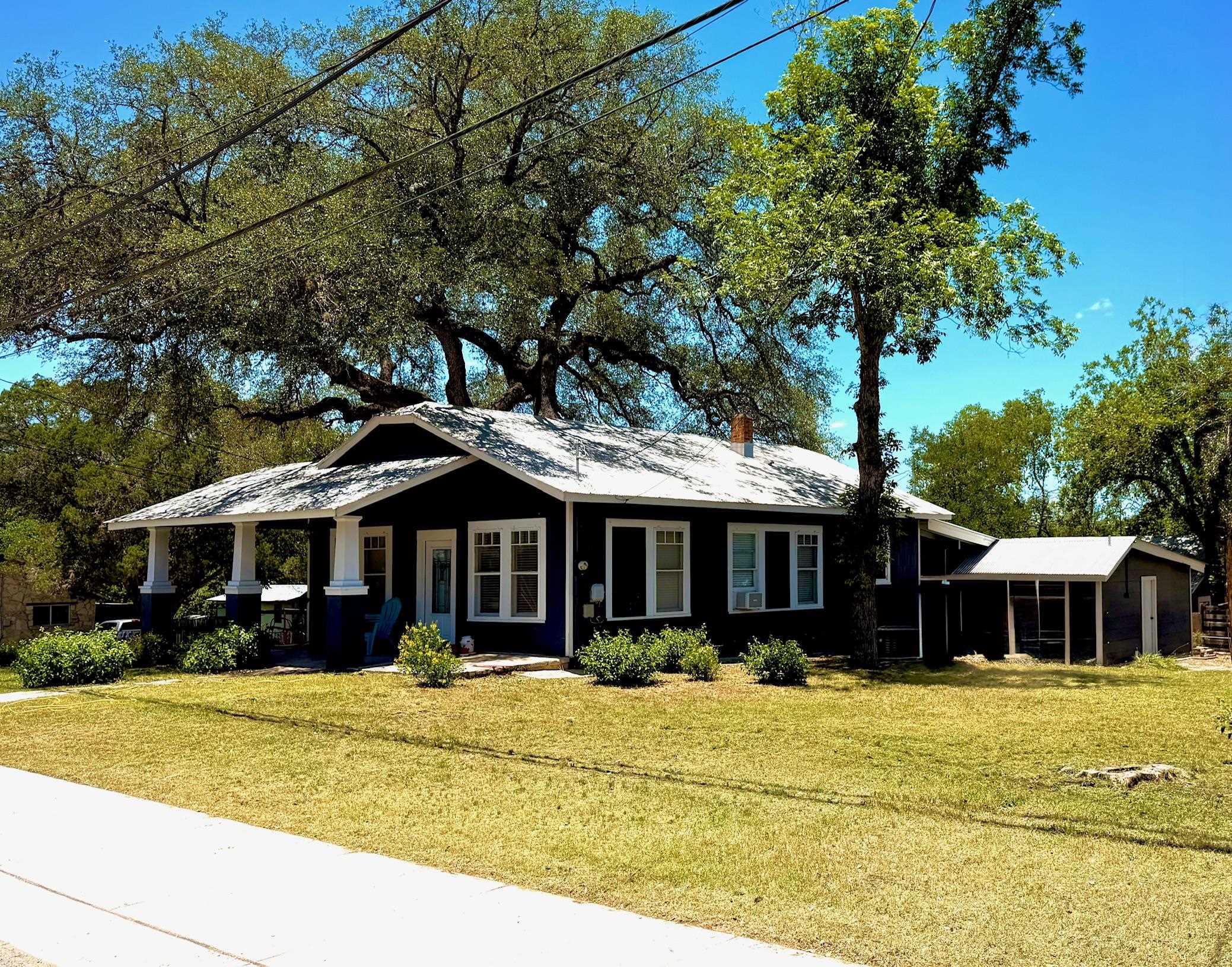 607 South, New Braunfels