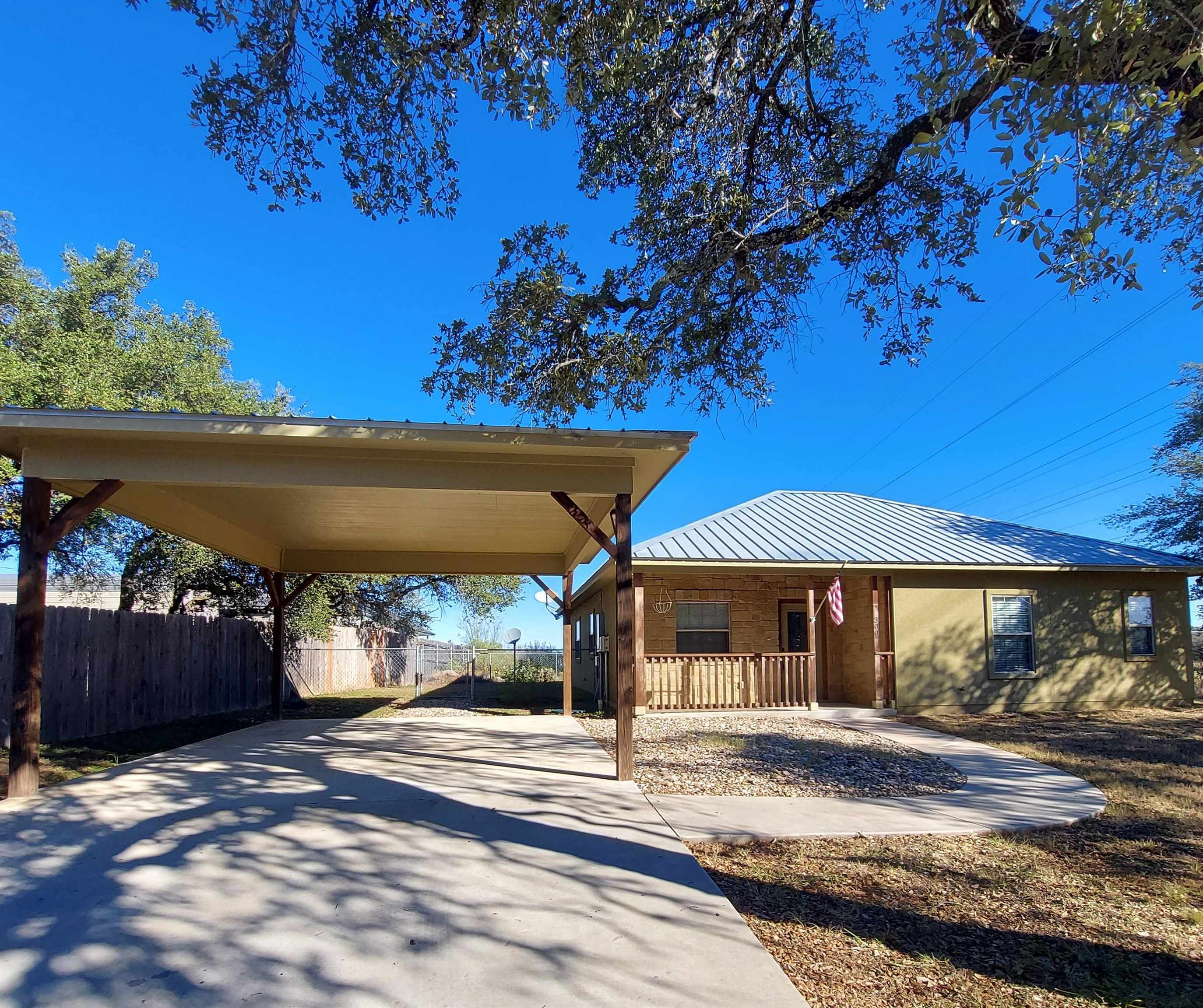 300 Knights Row, Cottonwood Shores