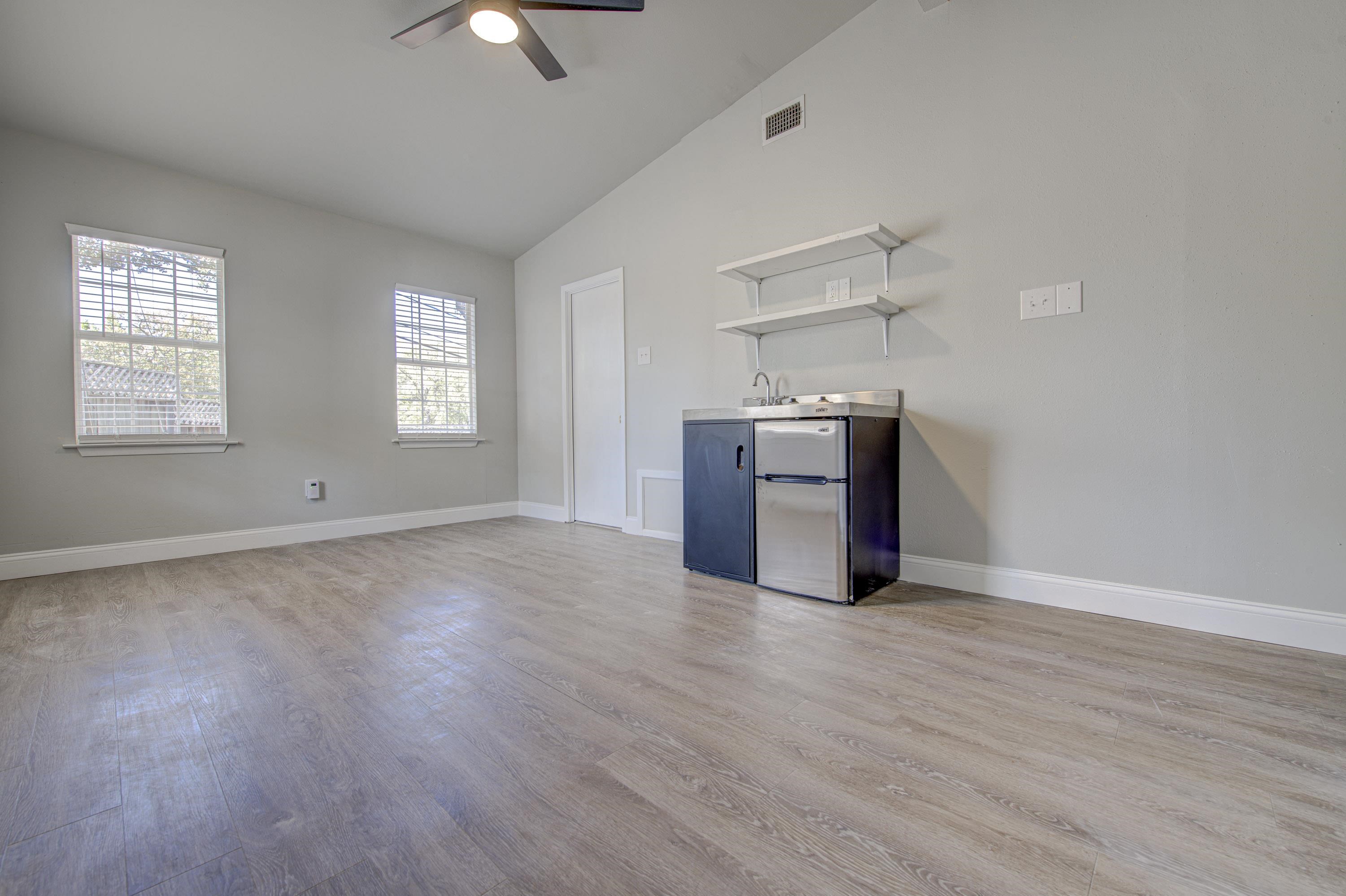 705 Sunrise, Sunrise Beach