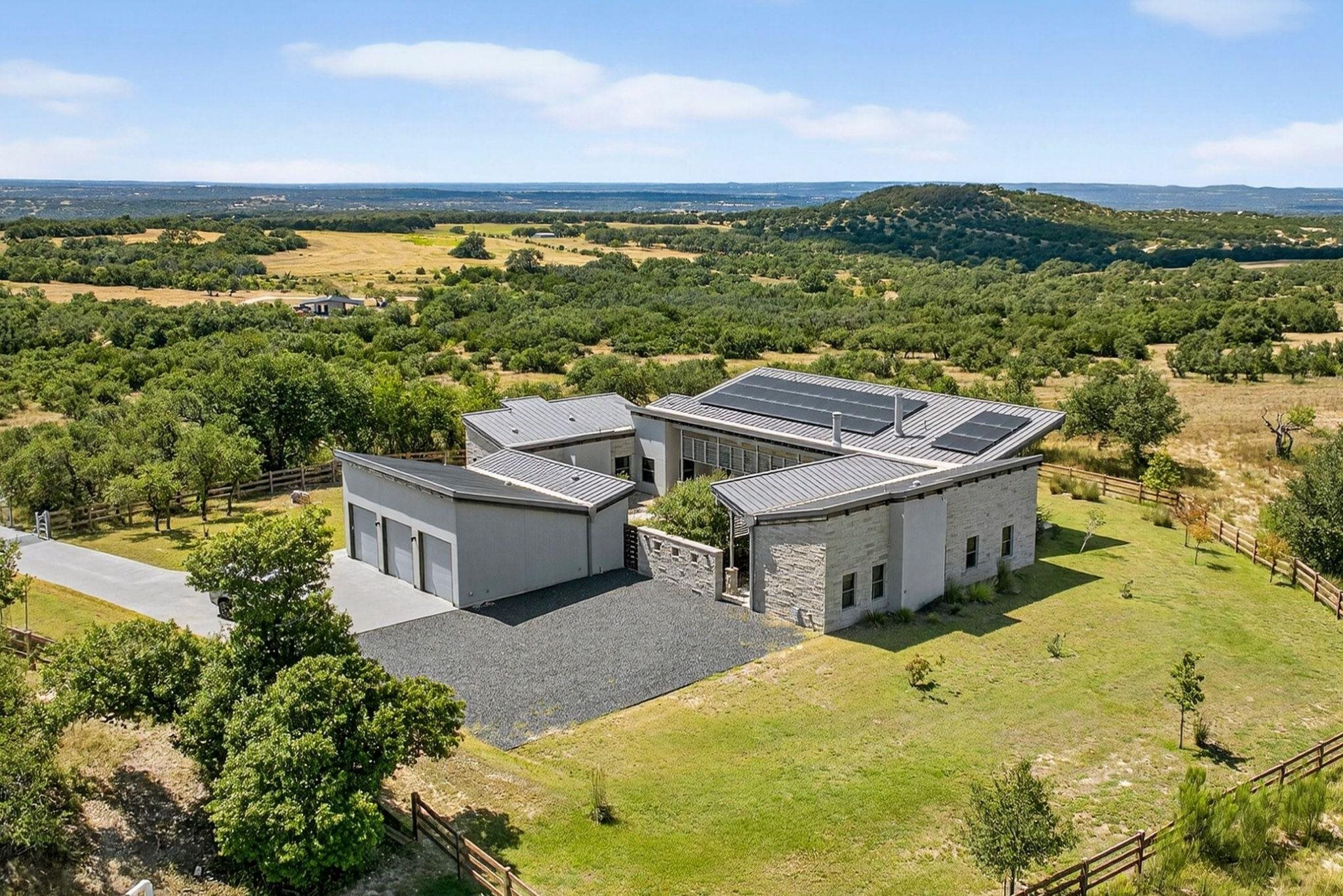 353 Agarita, Johnson City