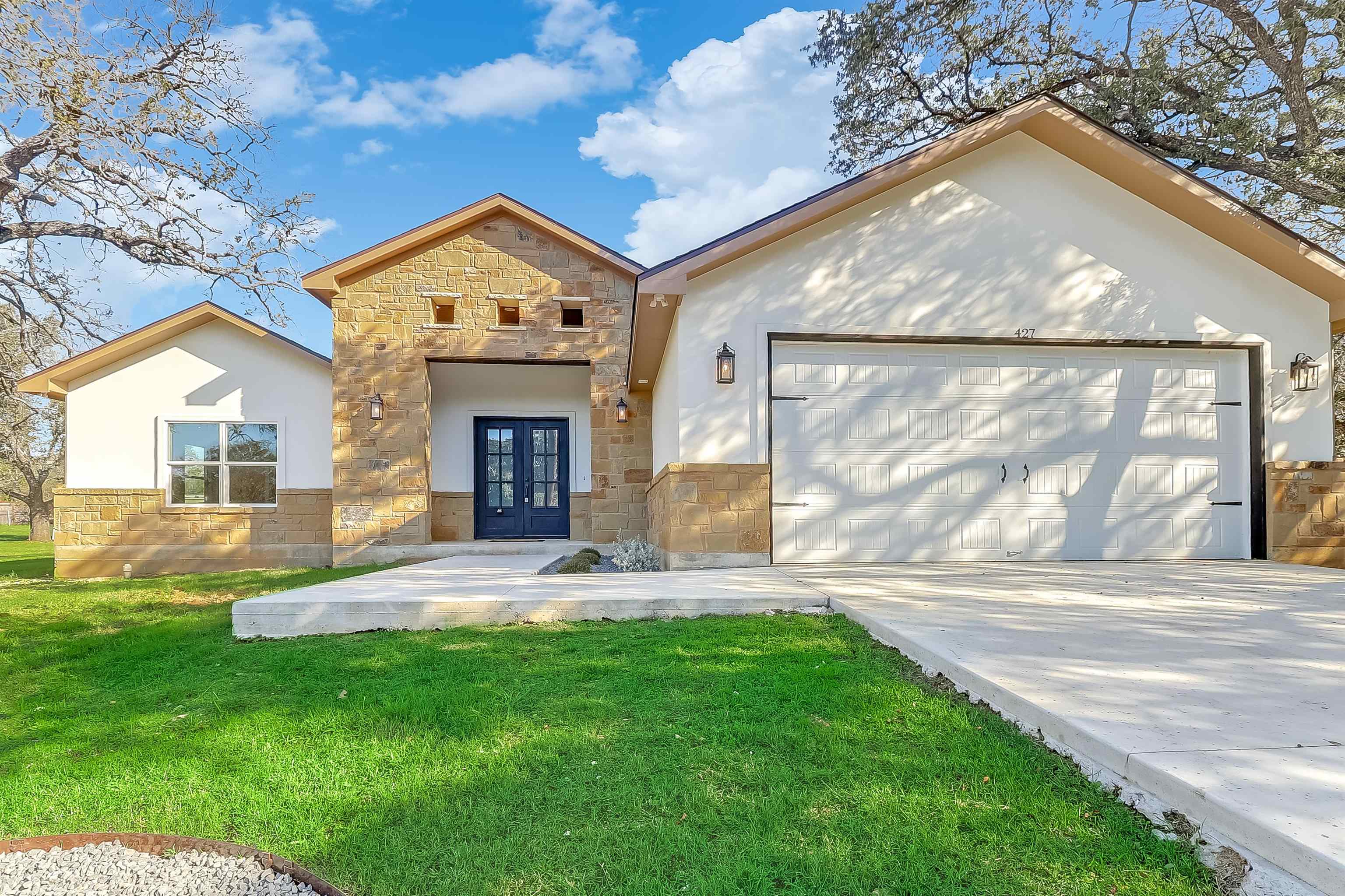 427 Castleshoals Dr, Granite Shoals