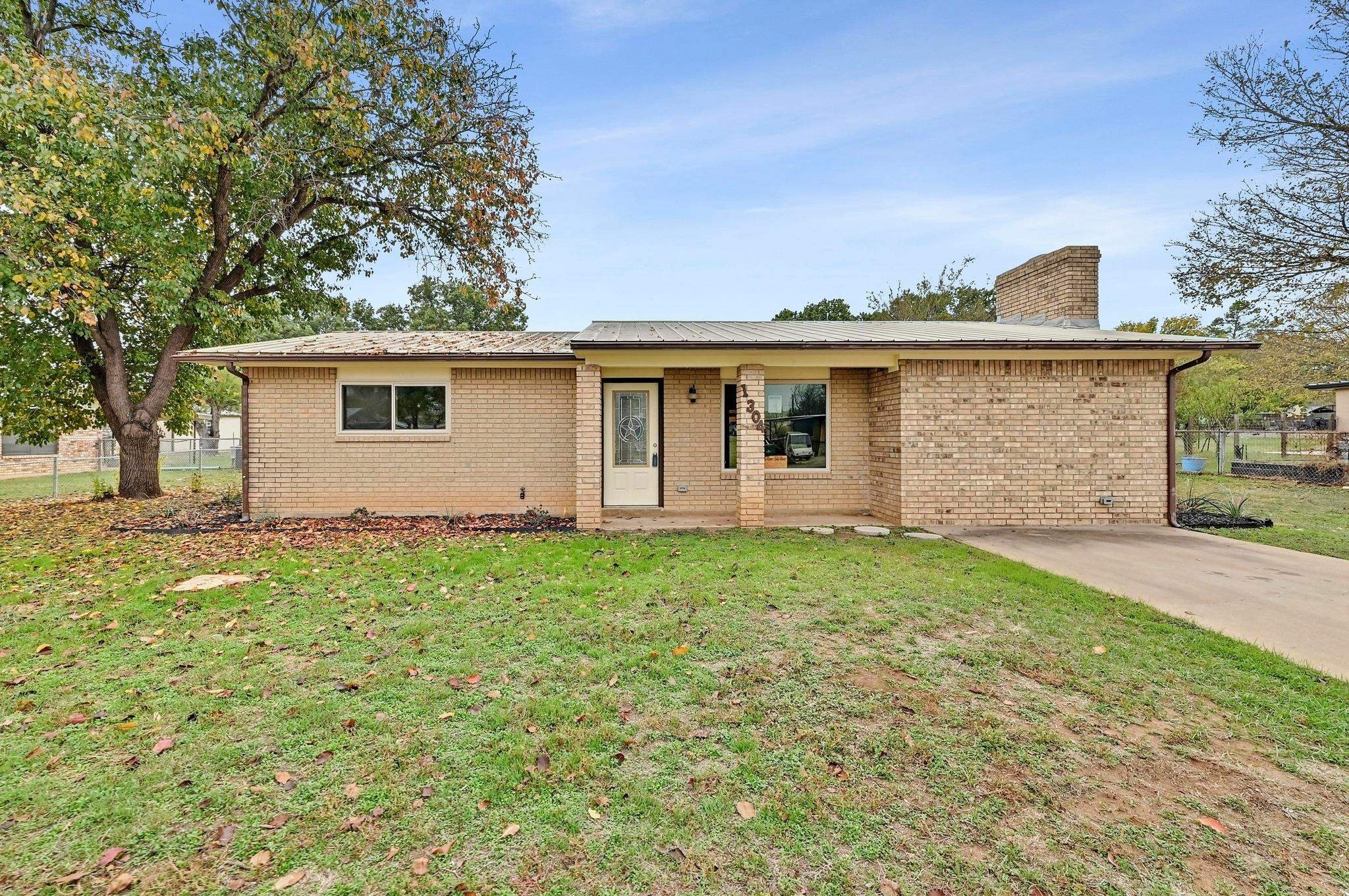 1304 LUCE, Llano