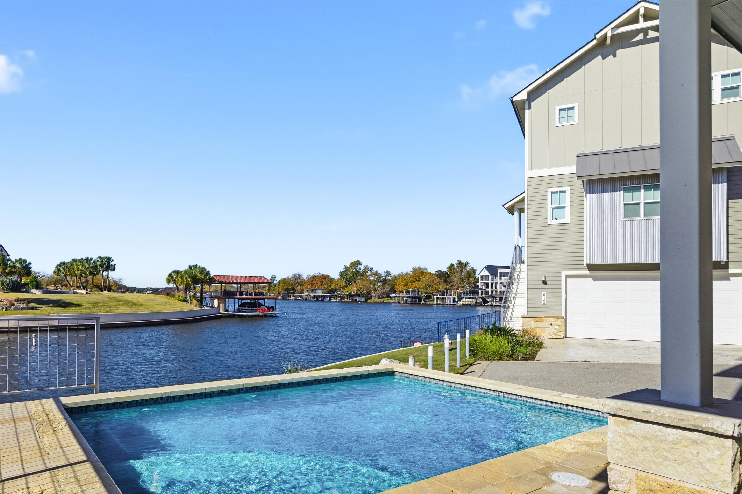 321 Island, Kingsland