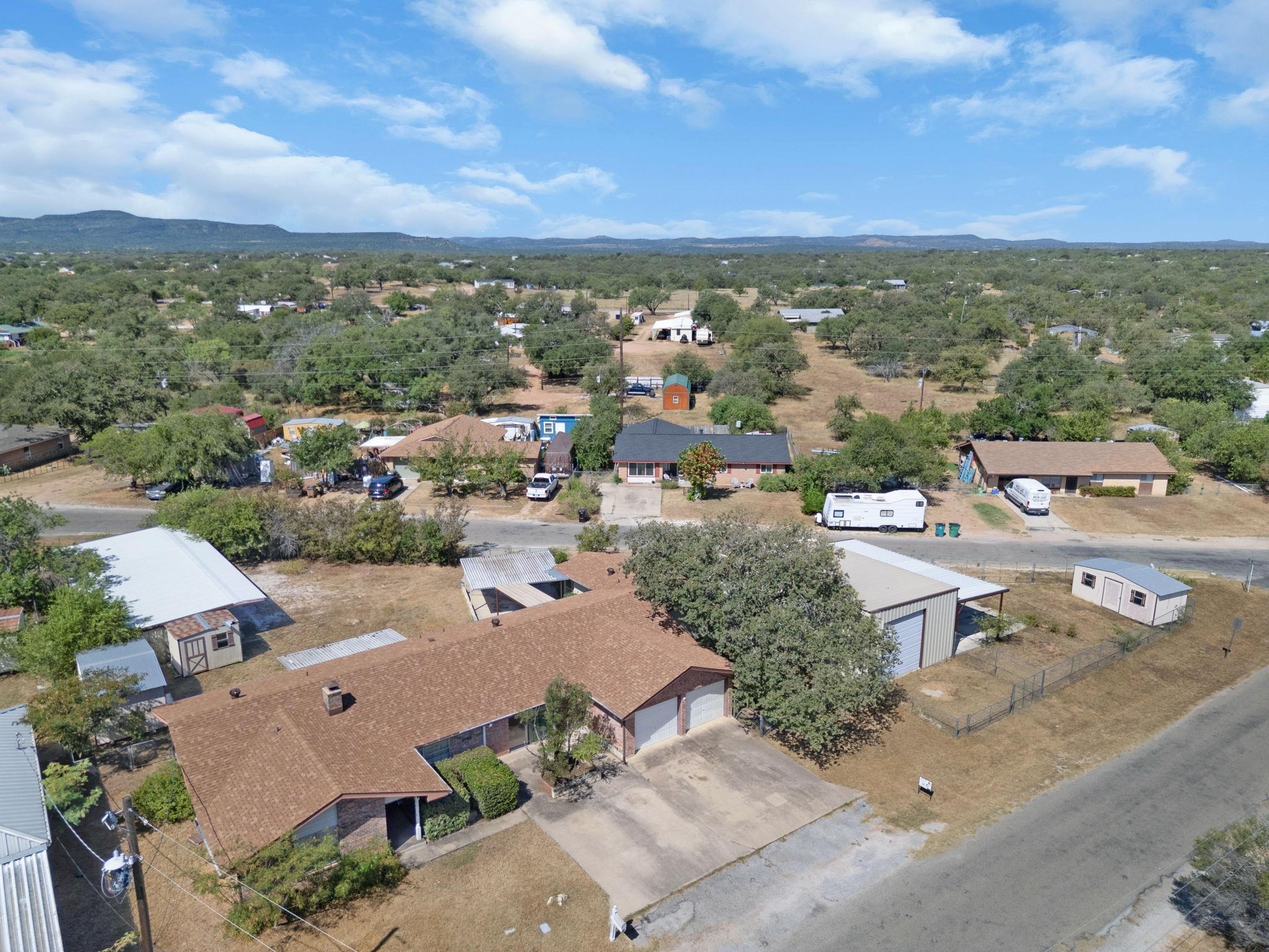 2025 Forest Trl, Kingsland