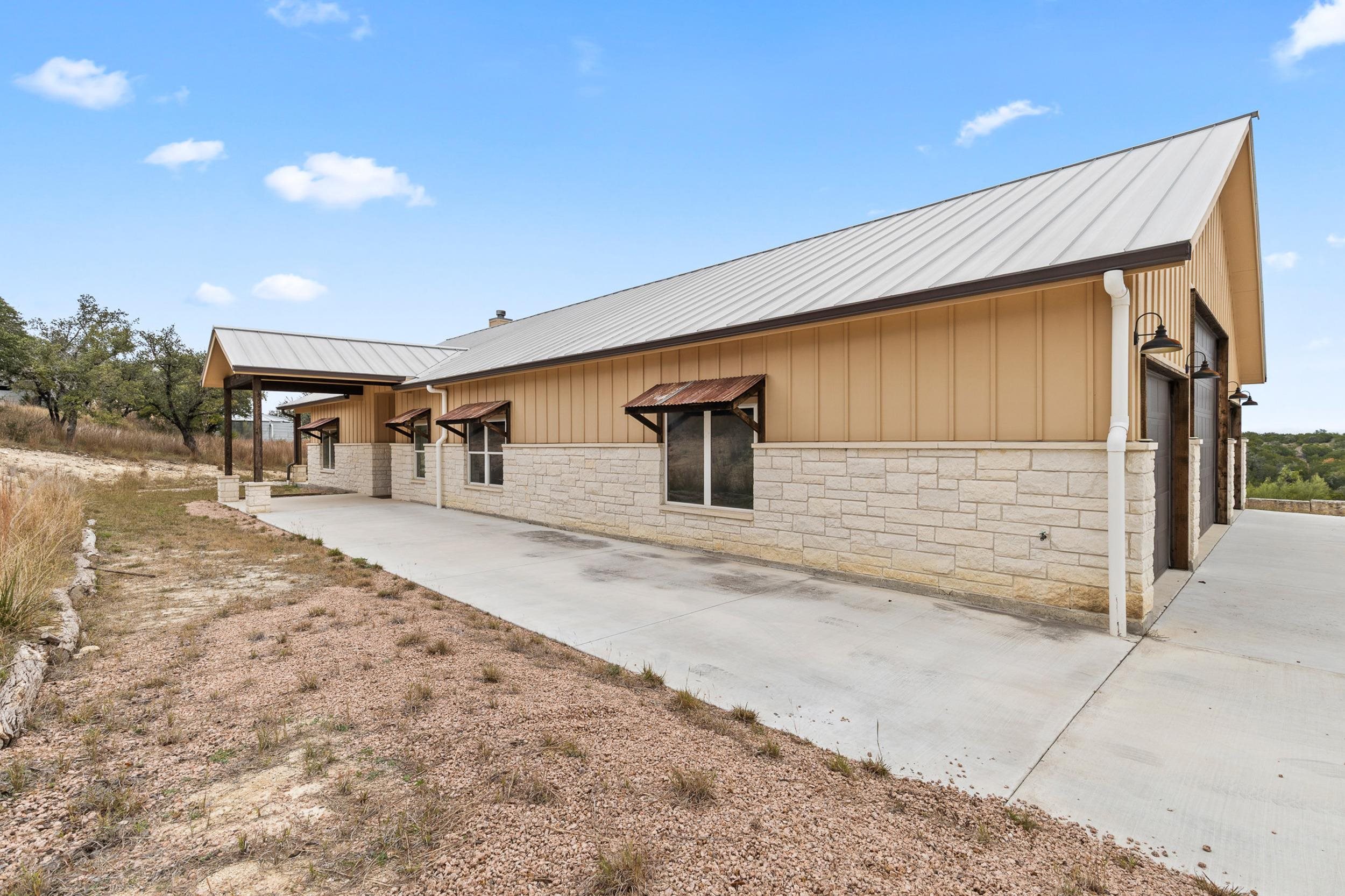 427 Cedar Mountain Dr, Marble Falls