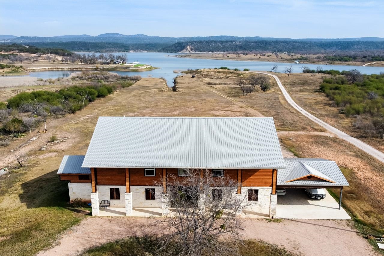 421 Chimney Cove, Marble Falls