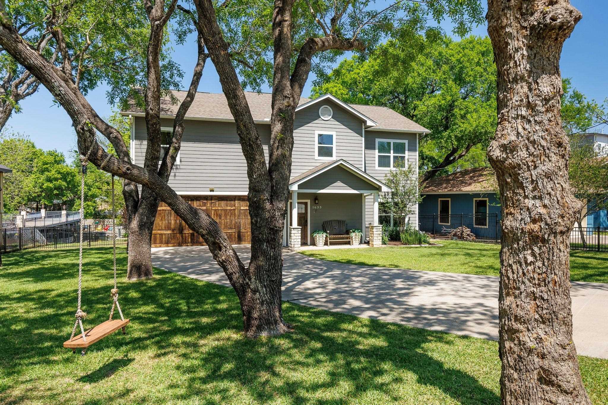 1633 Aztec, Kingsland