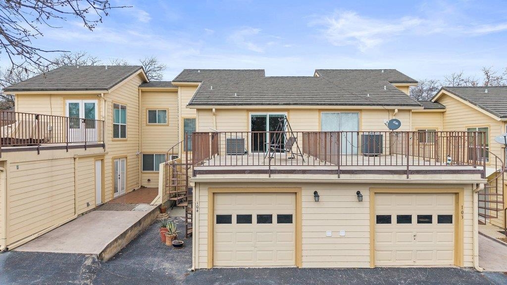 1201 Hi Stirrup #104, Horseshoe Bay