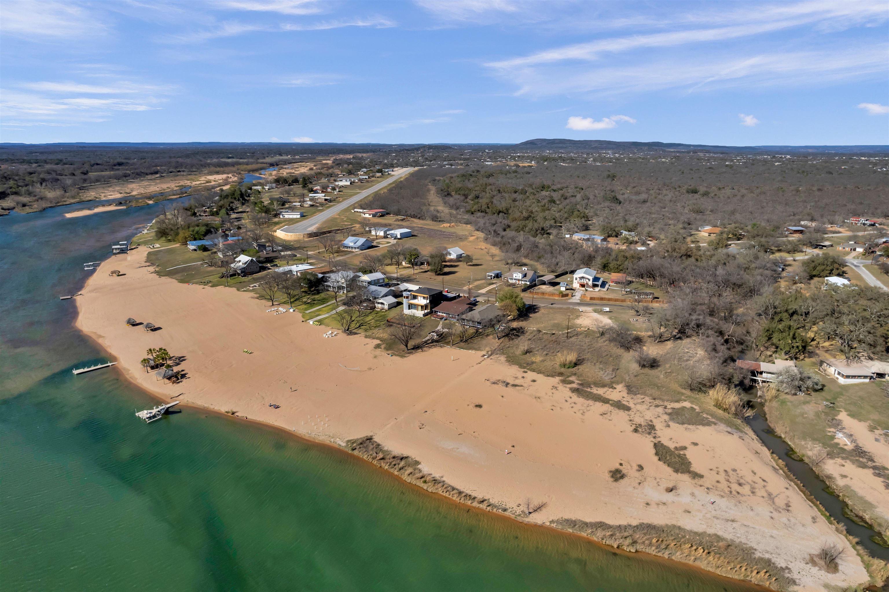 4521 River Oaks, Kingsland