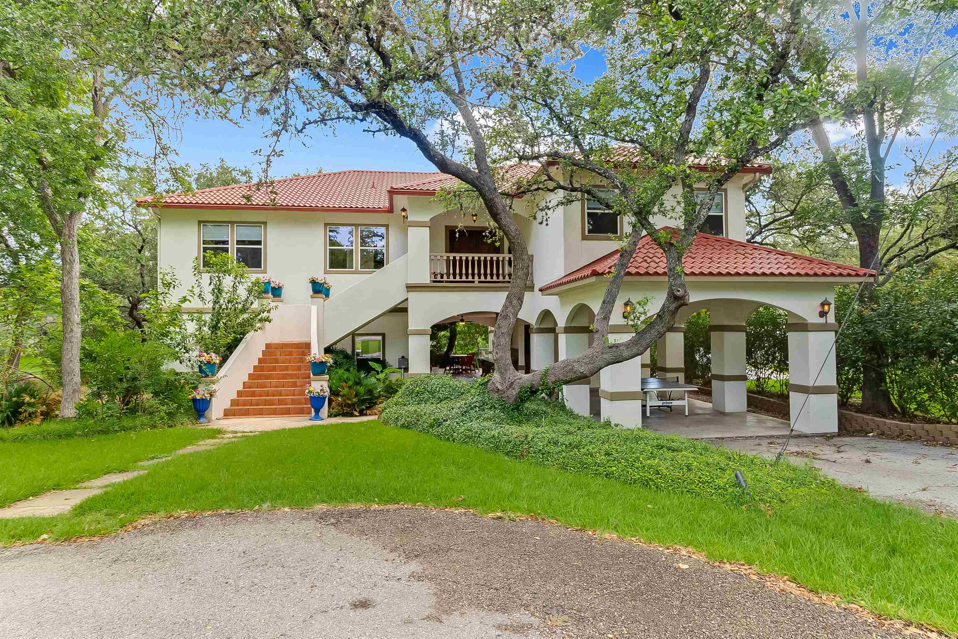 327 Elm Lodge, Kingsland