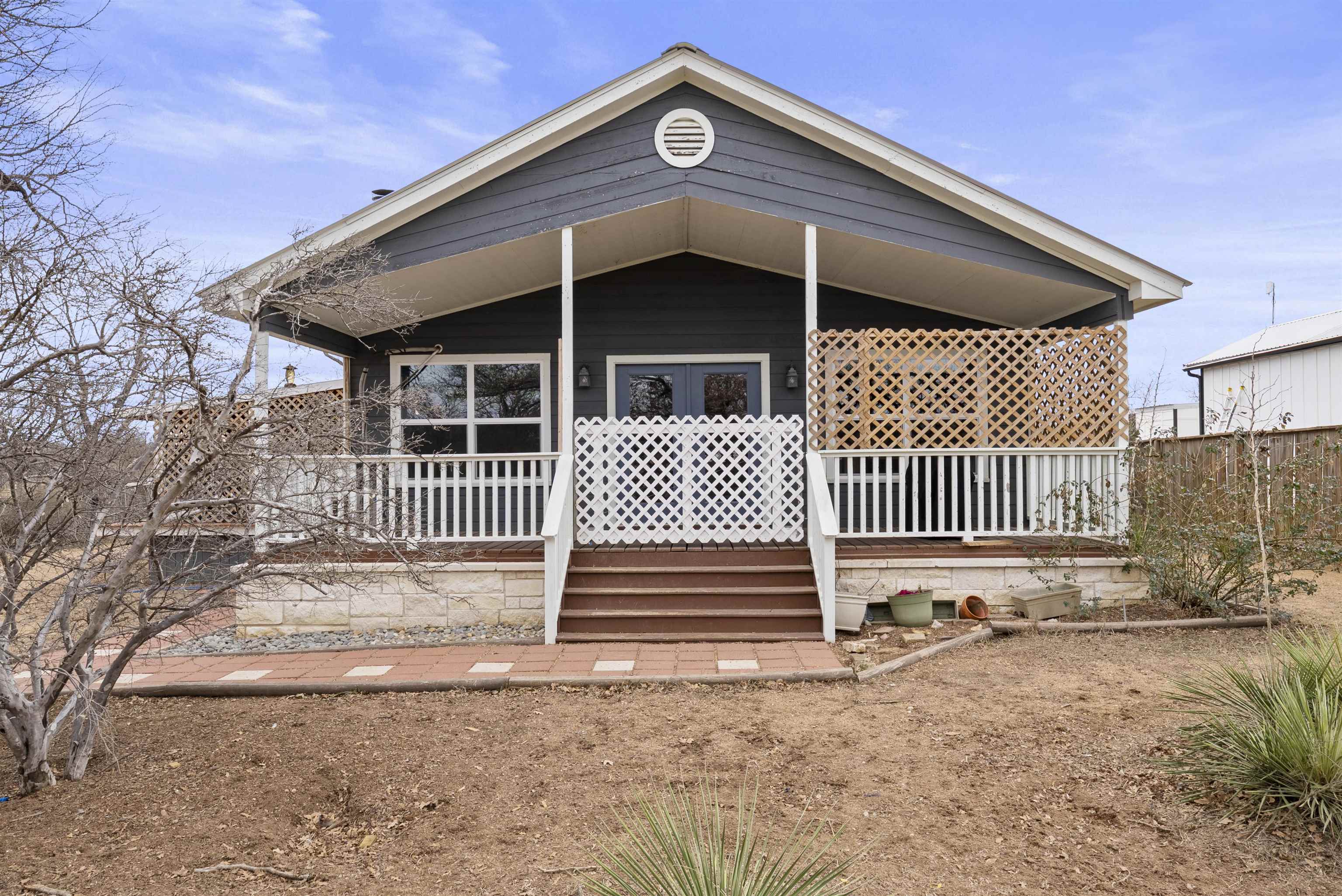 813 Airway St, Kingsland