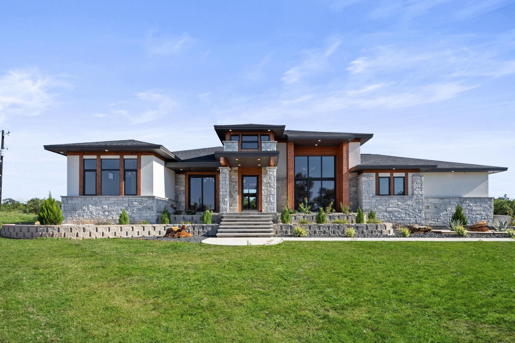 583 Comanche, Round Mountain