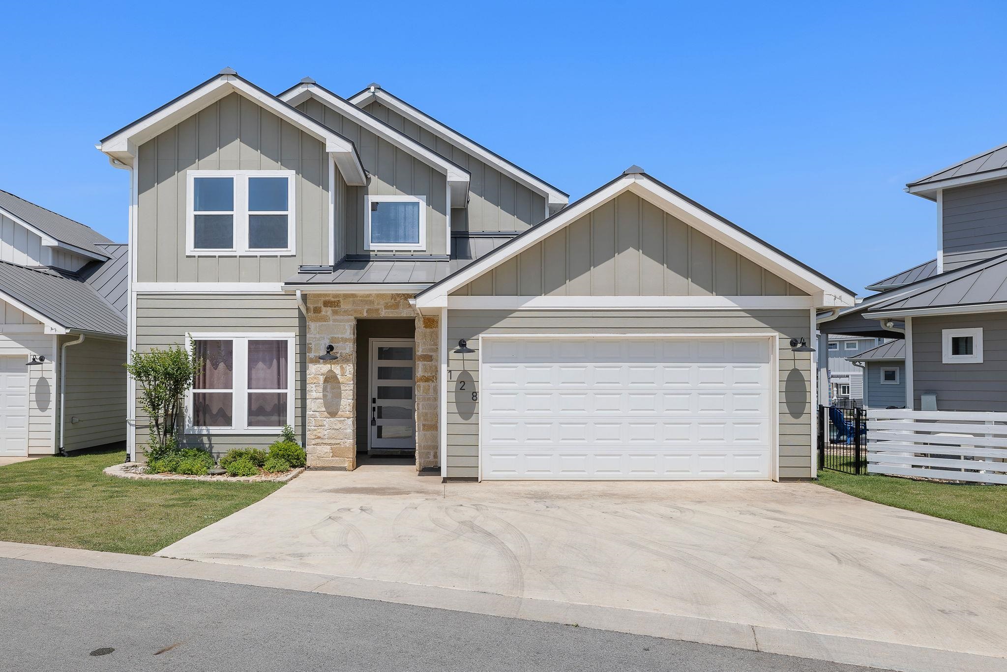 128 Village View Dr, Kingsland