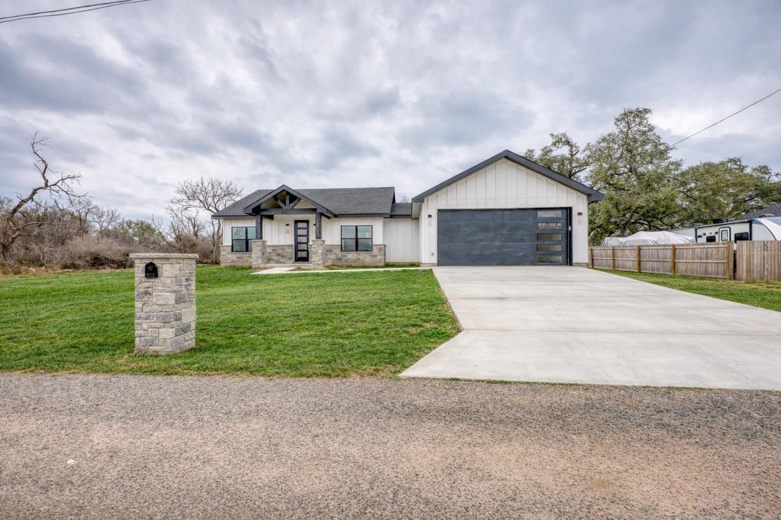 1502 Woodcrest, Granite Shoals