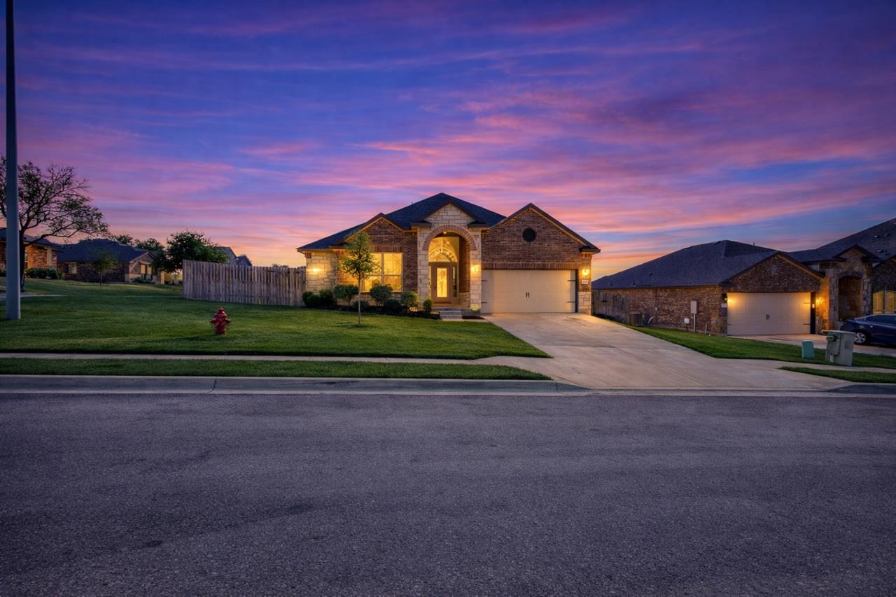1333 Spicewood, Burnet