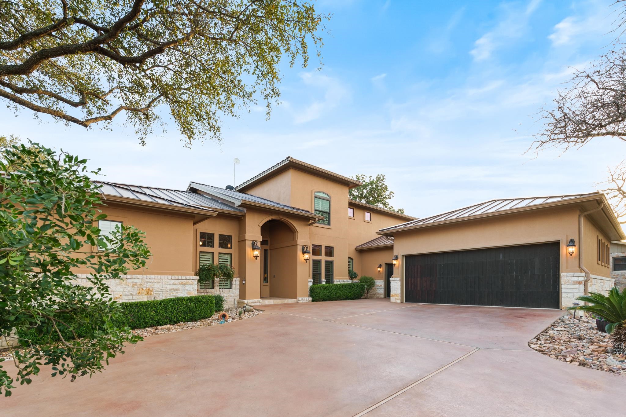 108 Eagle, Horseshoe Bay