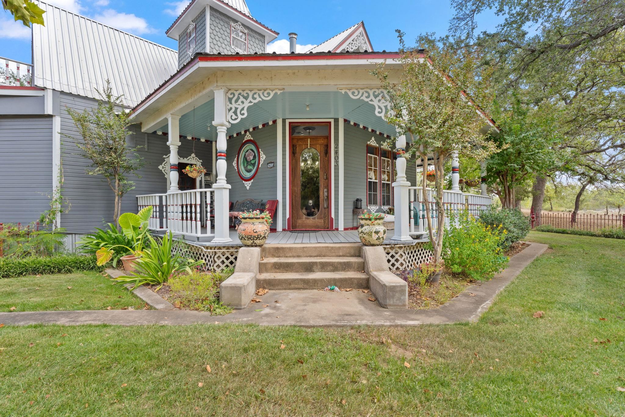 2403 Maple, Kingsland