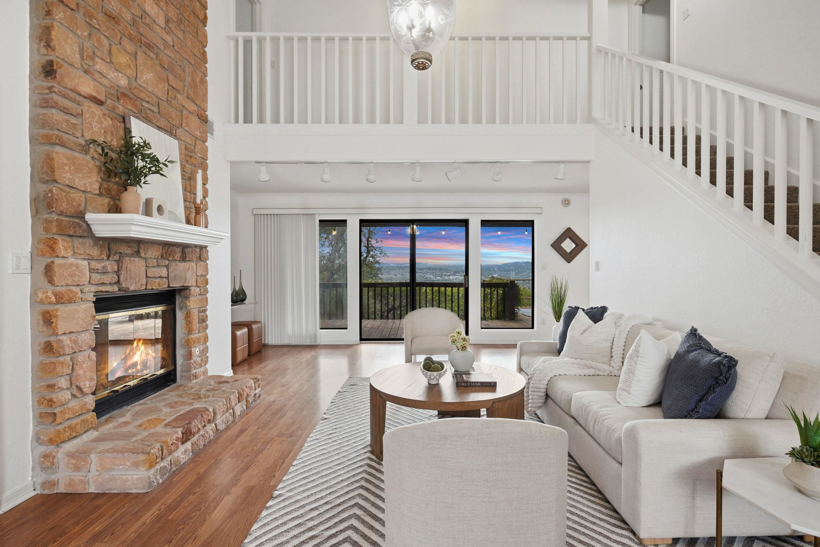 3112 Crosswind, Spicewood