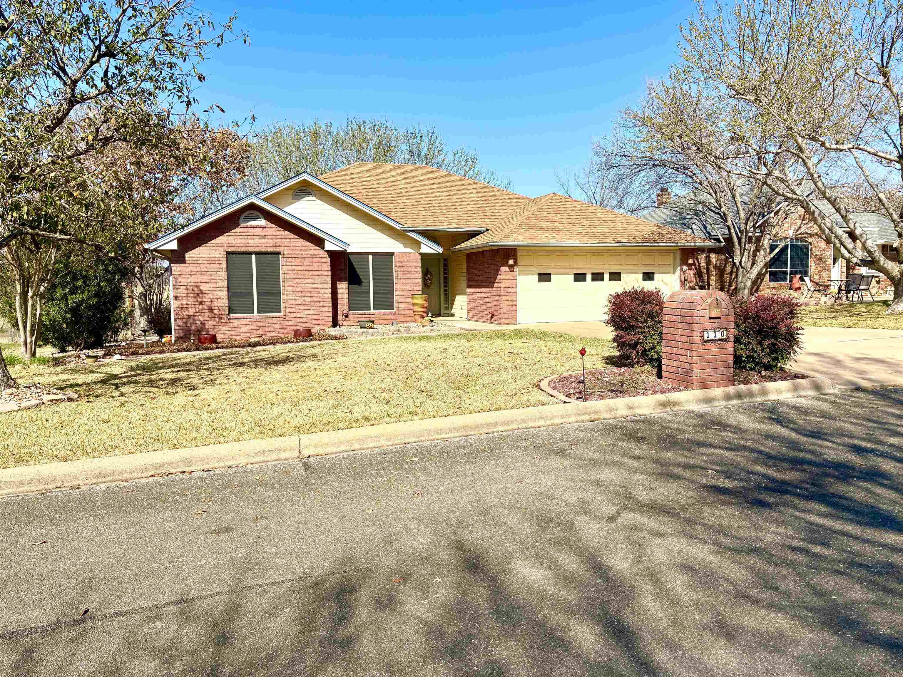 110 TURKEY RUN, Meadowlakes