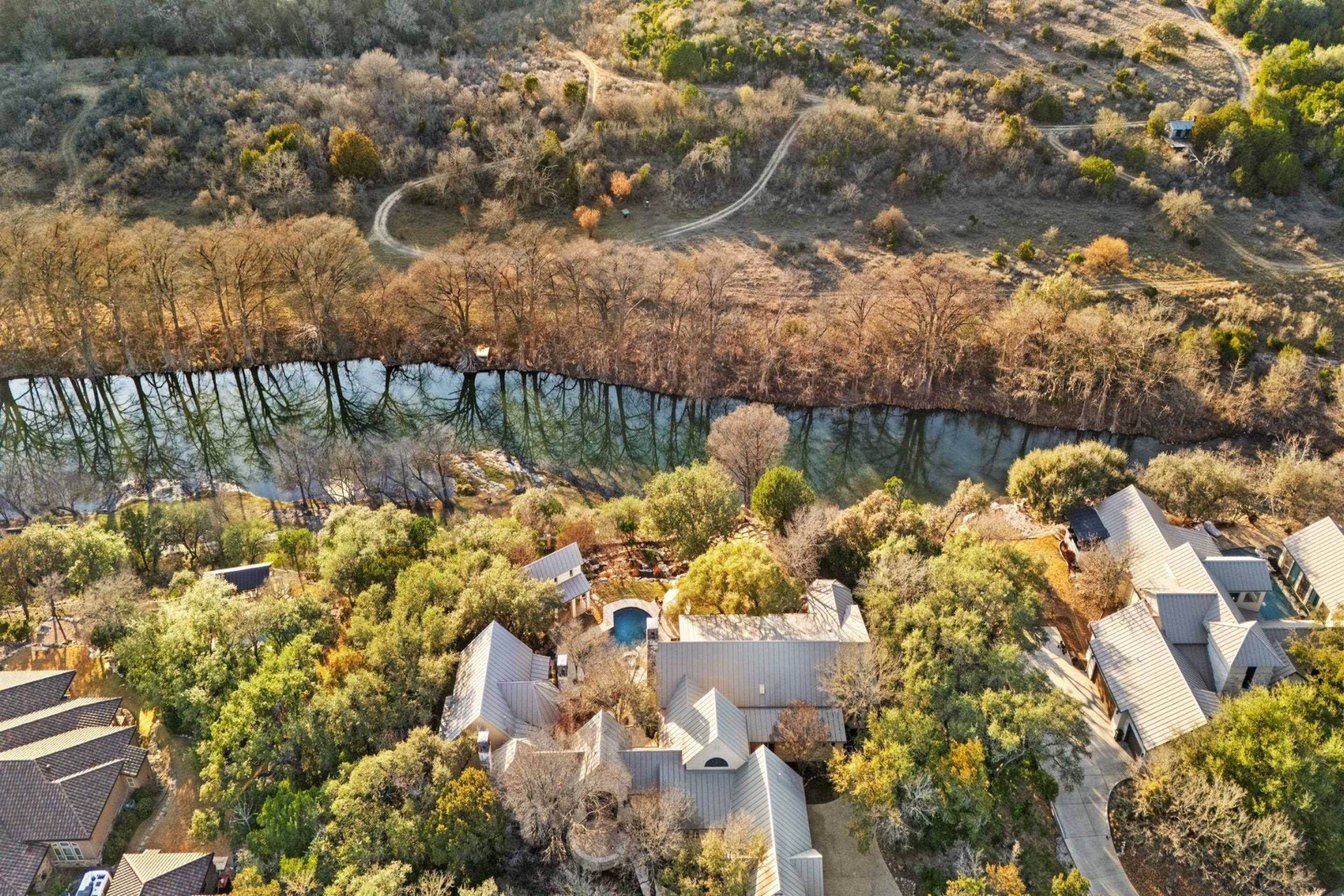 954 Riverforest, New Braunfels