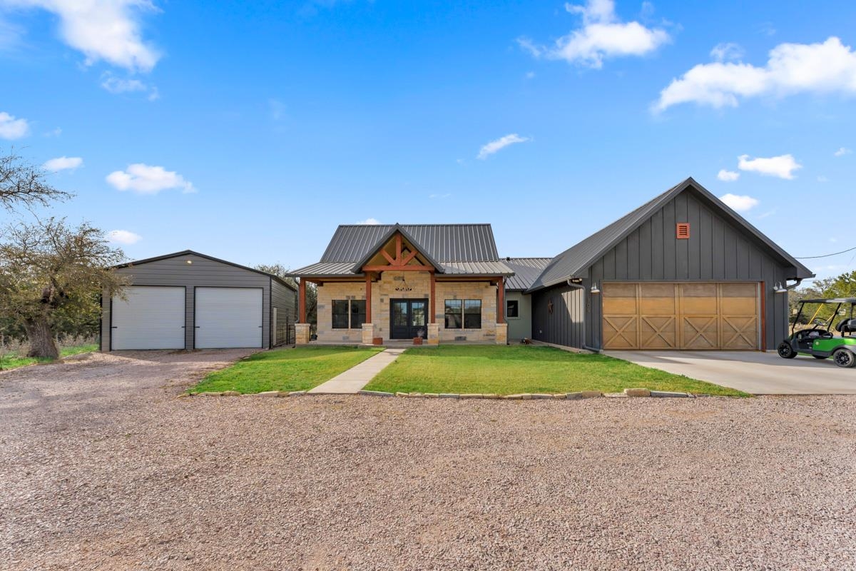 109 La Vonna Fox, Burnet